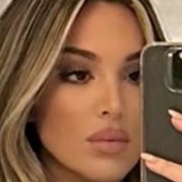 Алекс Холл Голая