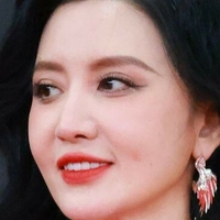 Алина Чжан Голая