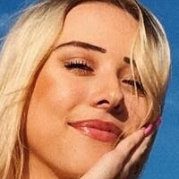 Аликс Дакота Голая