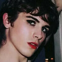 Амели Обри Голая