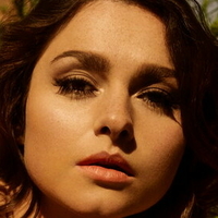 Антония Михальски Голая