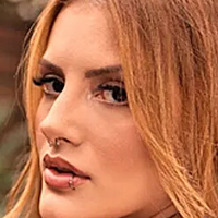 Биа Паганелли Голая