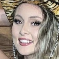 Кара Лаби Голая