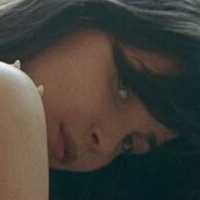 Шарлотта Делессио Голая