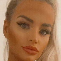 Шарлоттек Голая