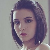 Клеа Де Велур Голая