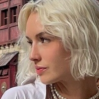 Клотильда Гоно Голая