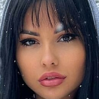 Яна Цолович Голая