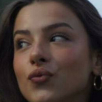 Эджем Оз Голая