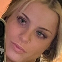 Элия Хиллс Голая