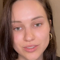 Эллиэлли Эллигоинглив Голая