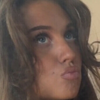 Эмили Бергманн Голая