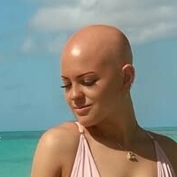 Эмми Комбс Голая