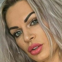 Эвелин Эллен Голая