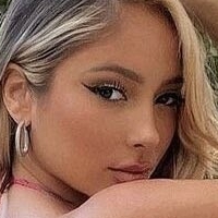 Габби Фариас Голая