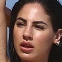 Джулия Де Леллис Голая