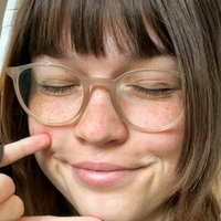 Гринсебаке Голая