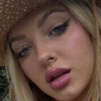 Ханна Хьюз Голая