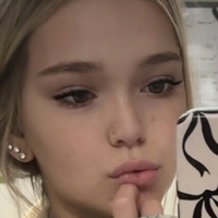 Хартли Рид Голая