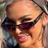 Хейли Дэвис Голая