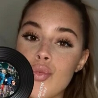 Истпимент Голая