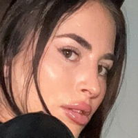 Иззи Дэвис Голая