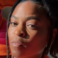 Джаззи Уаззи Голая