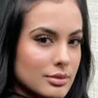 Джойс Линлухано Голая