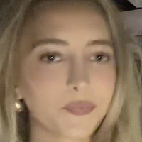 Юлиакраузе14 Голая