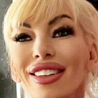 Криштина Серений Вип Голая