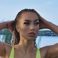 Лаура Хаммер Голая