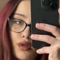 Леа Софис Рикс Голая