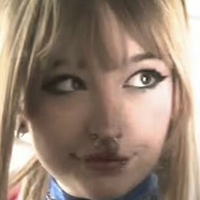 лемурлу Голая