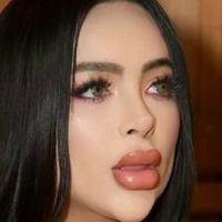 Либни Мартинес Голая