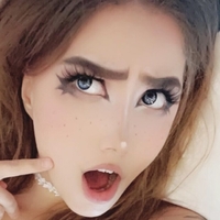 Лиззи Хани Голая