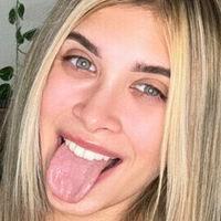 Мэди Райа Голая