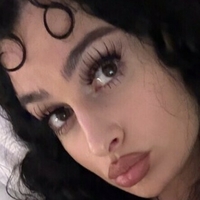 Меган Такер Голая