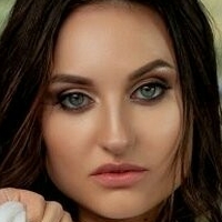 Мелани Павлова Голая