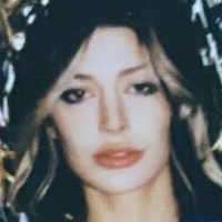 Меллоу-Мегаллини Голая