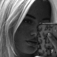 Мик’д Ап Исси Голая