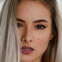 Мишелеантонелла Голая