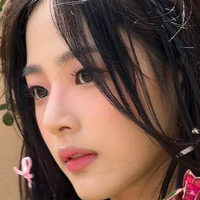 Минджи (НьюДжинс) Голая