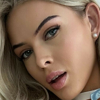 Мишке Нел Голая