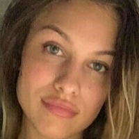 Мончичис Голая