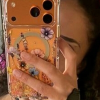 Надя Эстель Голая