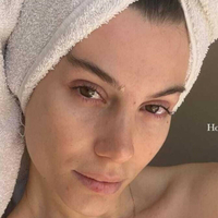 Надя Гаджоли Голая