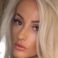 Петра Лёшер Голая