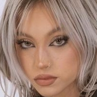 Райли Хубатка Голая