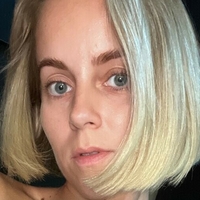 Ринамоментс Голая