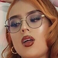 сэмифэри Голая